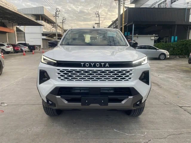 Toyota Hilux 2026 chốt lịch ra mắt tại Việt Nam vào 29/1