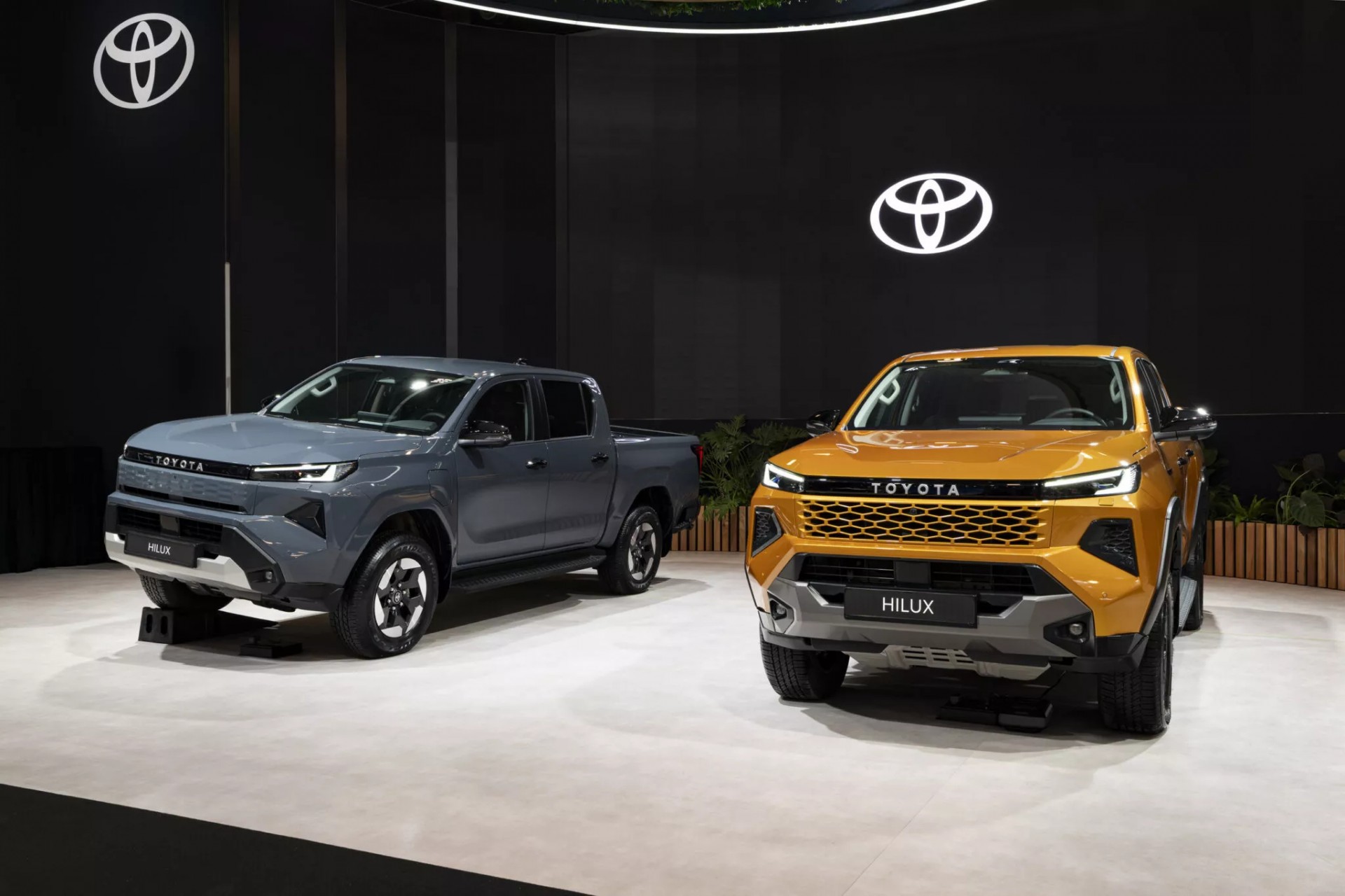 Bộ đôi Toyota Hilux thế hệ mới ra mắt tại Triển lãm Ô tô Brussels 2026