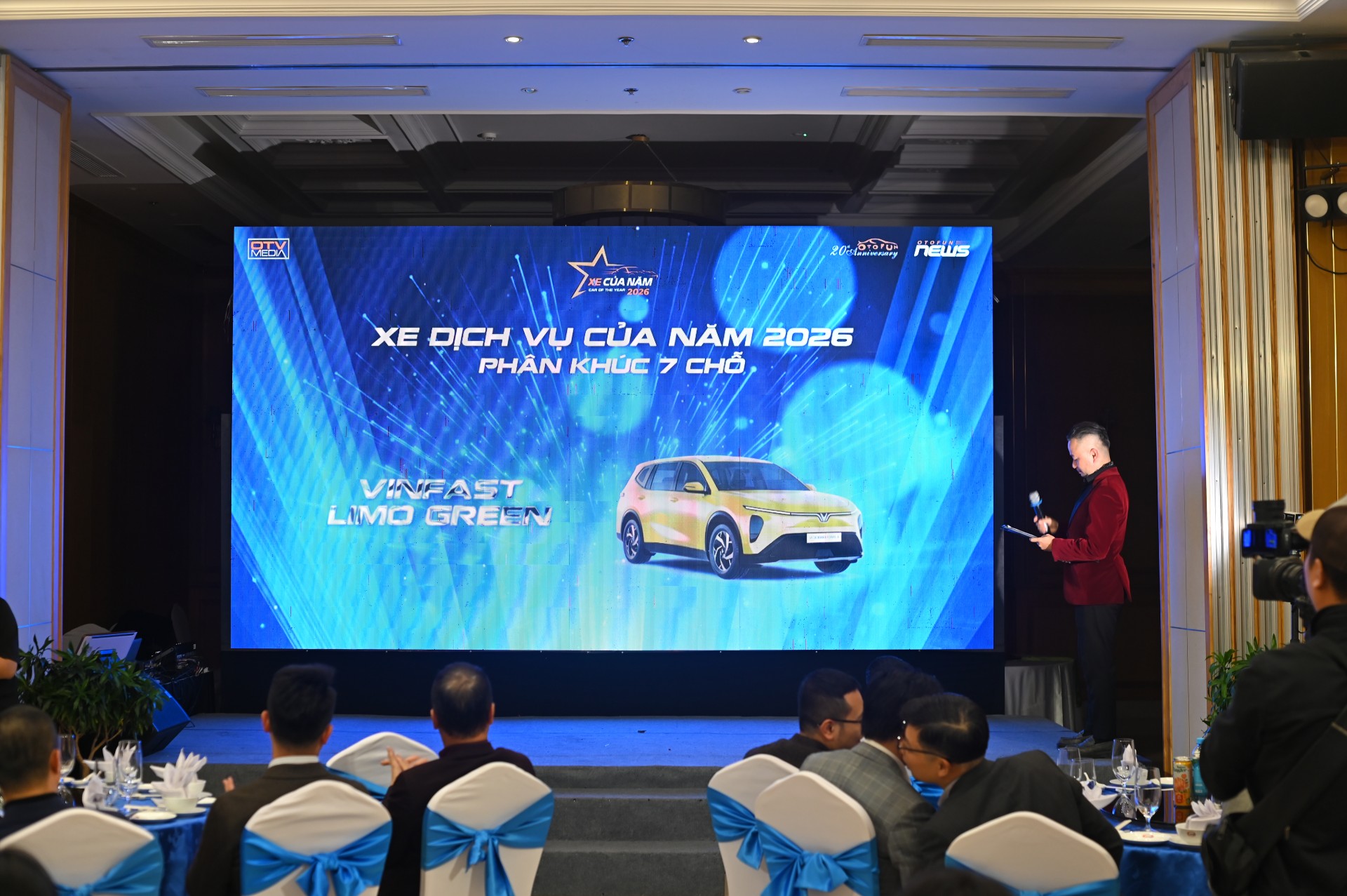 Limo Green tiếp tục ghi danh với giải thưởng Xe Dịch vụ của năm 2026, phân khúc 7 chỗ.