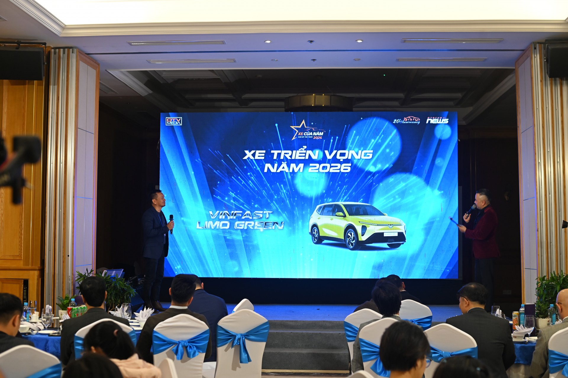 VinFast Limo Green thống trị giải thưởng tại Lễ công bố Xe Của Năm 2026