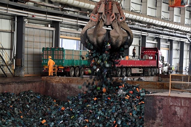 Trung Quốc chuẩn bị triển khai quy định chặt chẽ với tái chế pin xe điện trong năm 2026