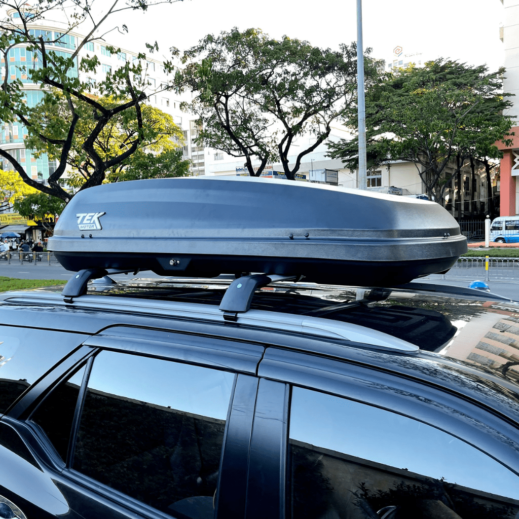 Gắn cốp trên nóc ô tô có bị từ chối đăng kiểm