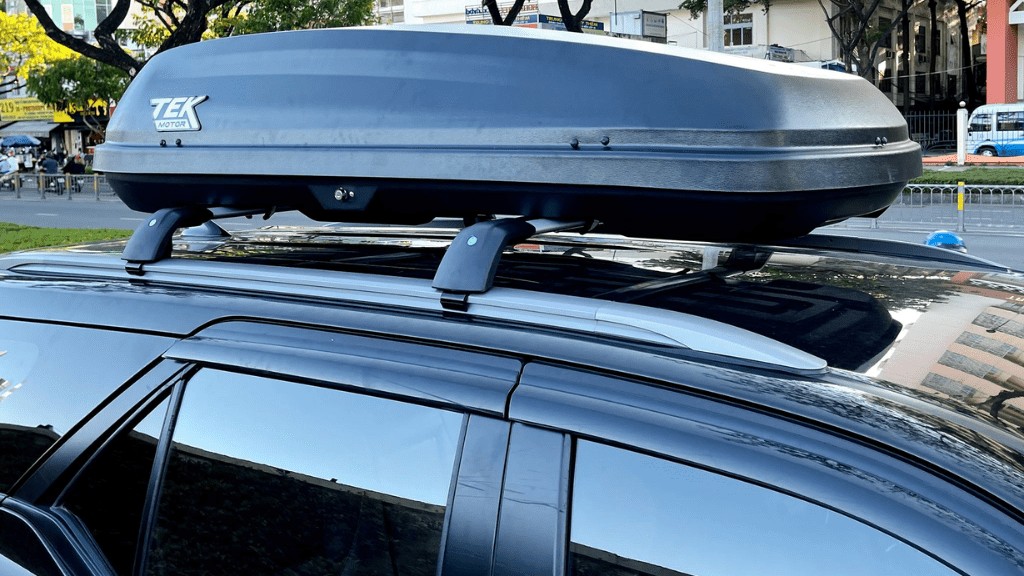 Cục Đăng kiểm giải đáp thắc mắc: Gắn cốp trên nóc ô tô có bị từ chối đăng kiểm?