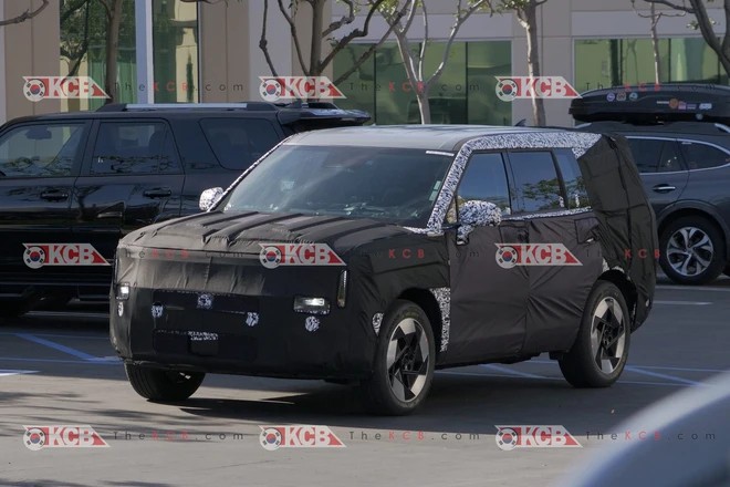 Hyundai SantaFe facelift 2027 lộ nội thất, hướng mạnh vào trải nghiệm công nghệ