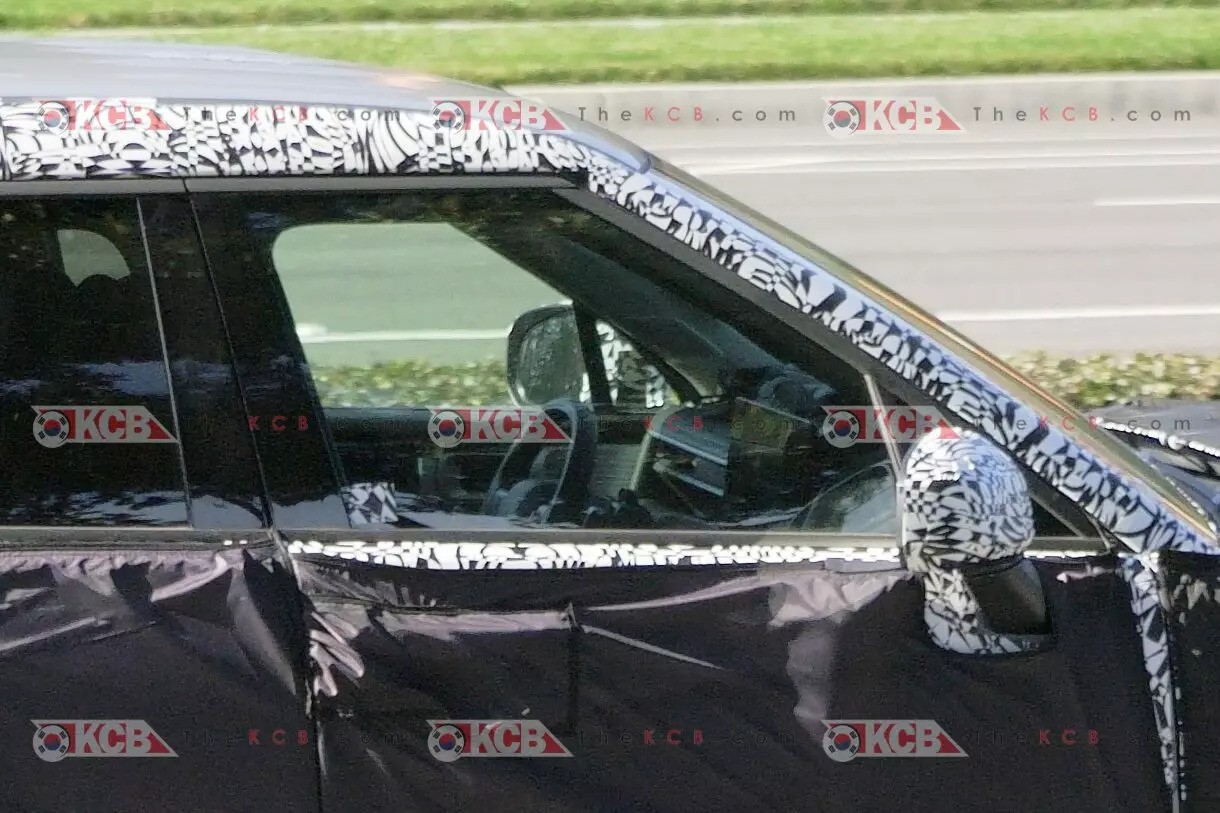 Hyundai SantaFe facelift 2027 lộ nội thất, hướng mạnh vào trải nghiệm công nghệ