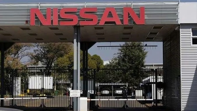 Nissan dừng lắp ráp Navara từ 2026, bán nhà máy 60 năm tuổi cho Chery