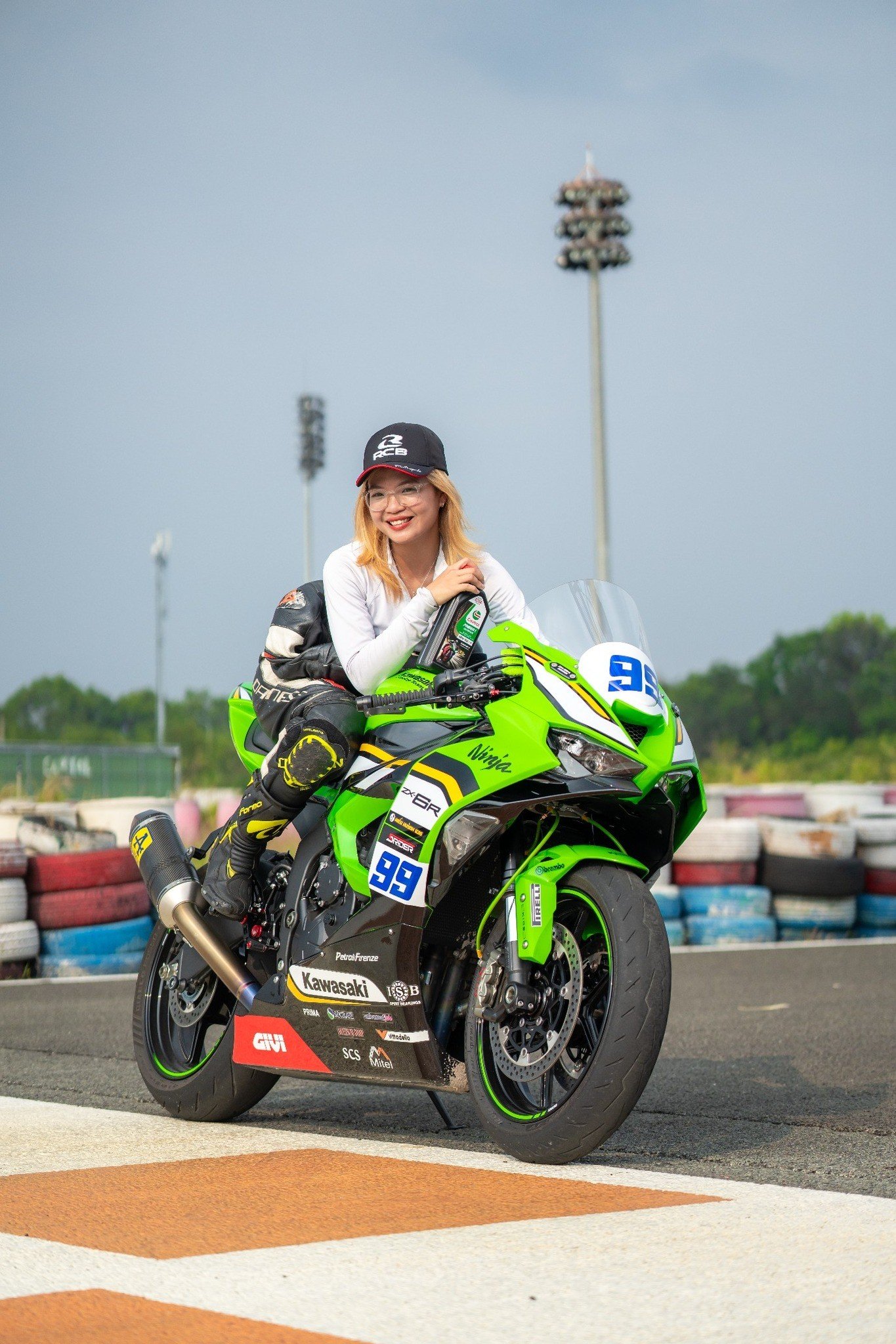 Nữ tay đua trẻ nhất Việt Nam: 'Mình muốn bay cao và đi xa hơn' Nữ tay đua trẻ nhất Việt Nam: 'Mình muốn bay cao và đi xa hơn'