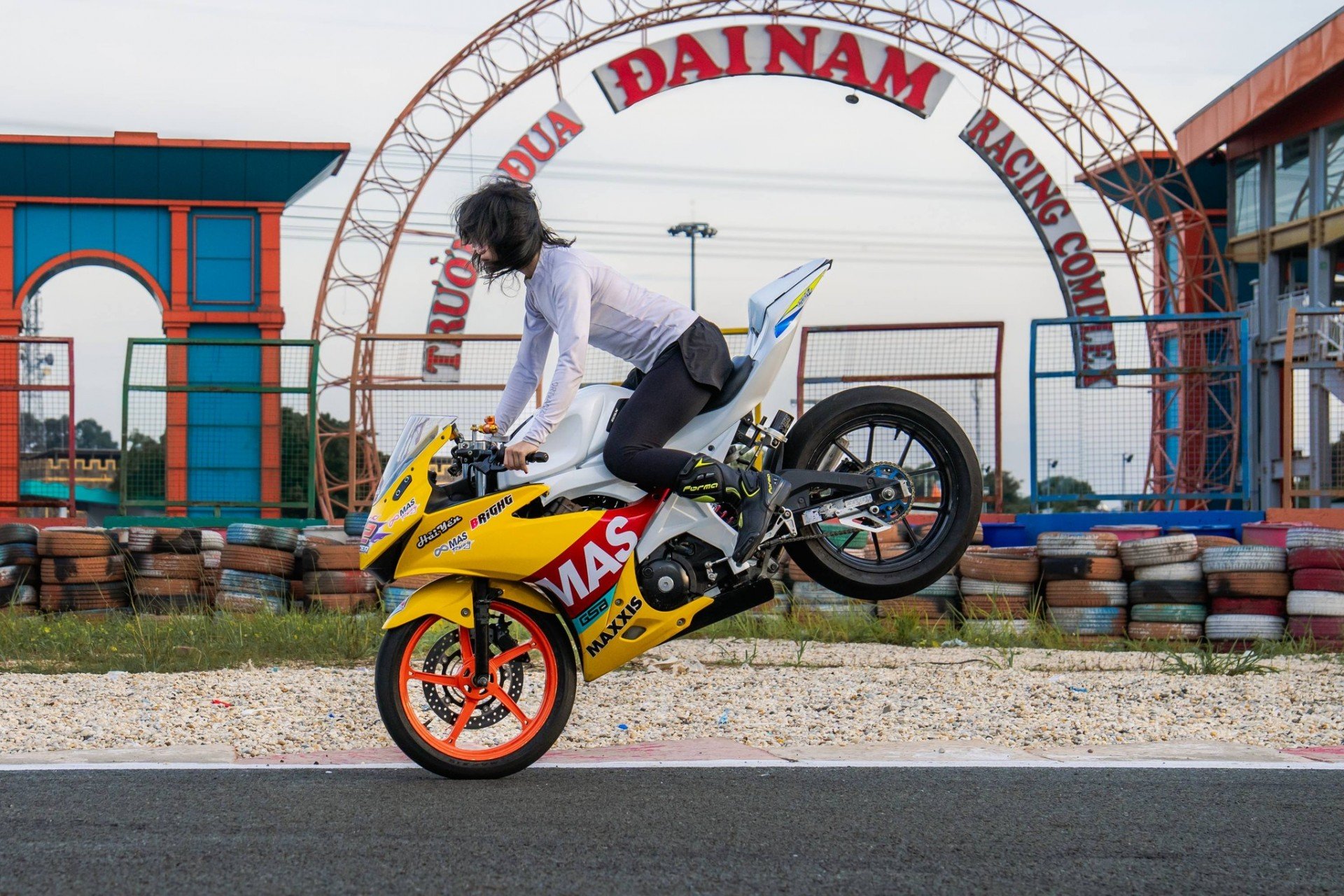 Nữ tay đua trẻ nhất Việt Nam: 'Mình muốn bay cao và đi xa hơn' Nữ tay đua trẻ nhất Việt Nam: 'Mình muốn bay cao và đi xa hơn'