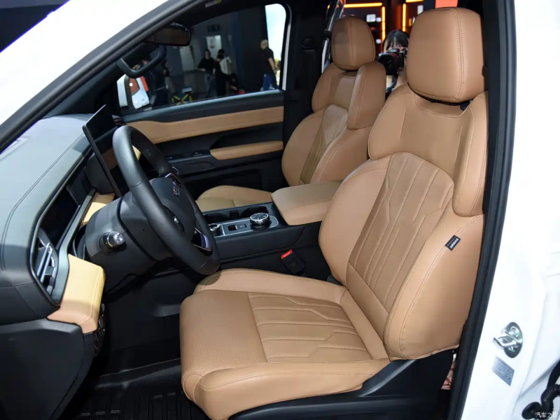 Hàng ghế trước của Chery Hilma EV