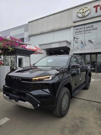 Hình ảnh Toyota Hilux mới, xuất hiện ở đại lý trước thềm ra mắt
