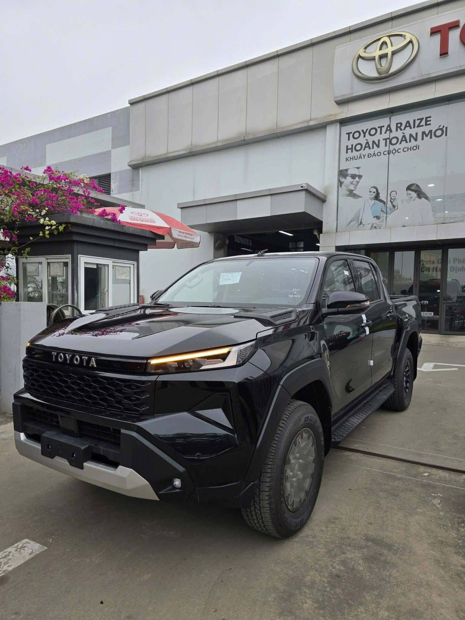 Hình ảnh Toyota Hilux mới, xuất hiện ở đại lý trước thềm ra mắt Hình ảnh Toyota Hilux mới, xuất hiện ở đại lý trước thềm ra mắt