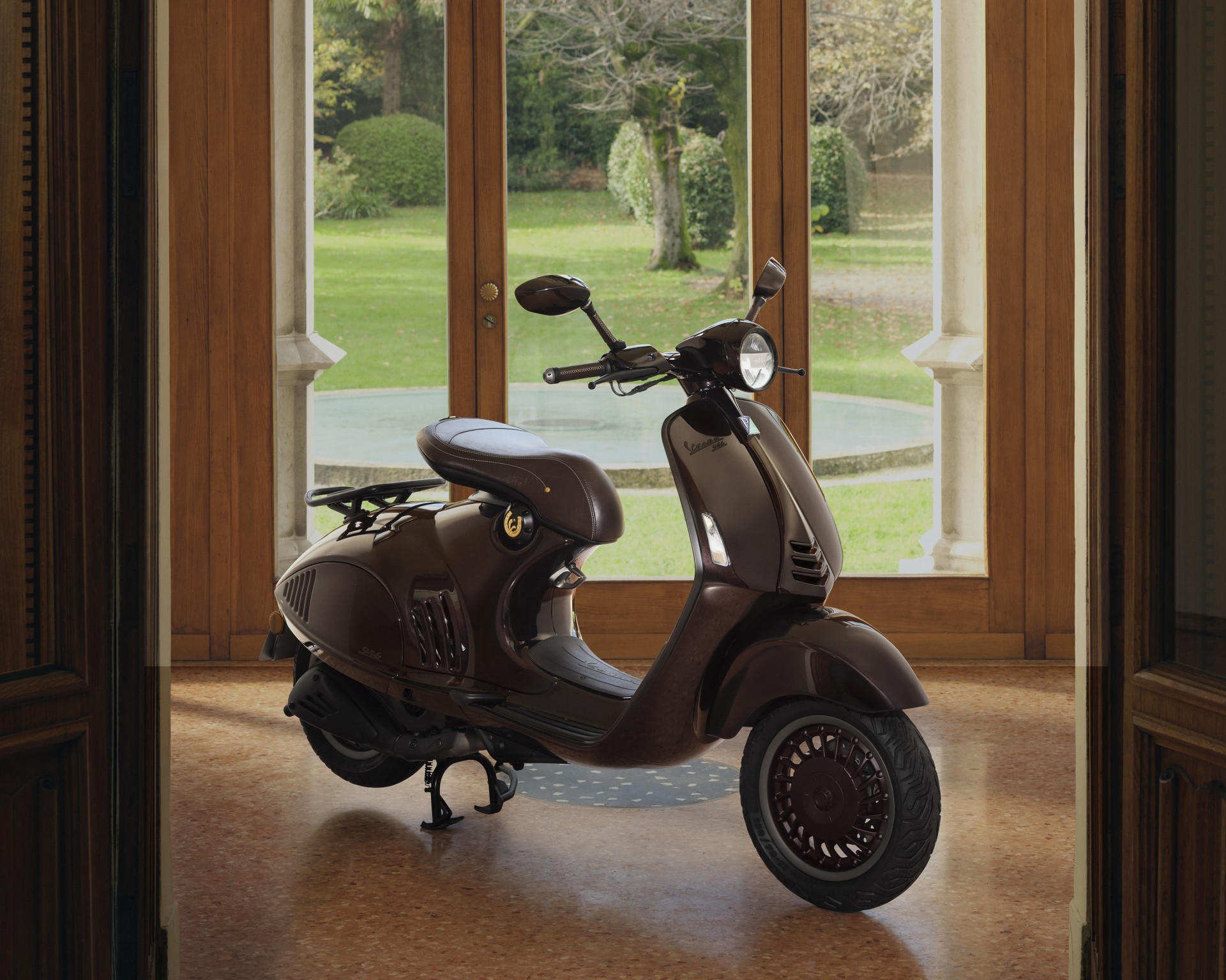 Vespa 946 Horse 2026 ra mắt, chỉ 888 xe toàn cầu Vespa 946 Horse 2026 ra mắt, chỉ 888 xe toàn cầu