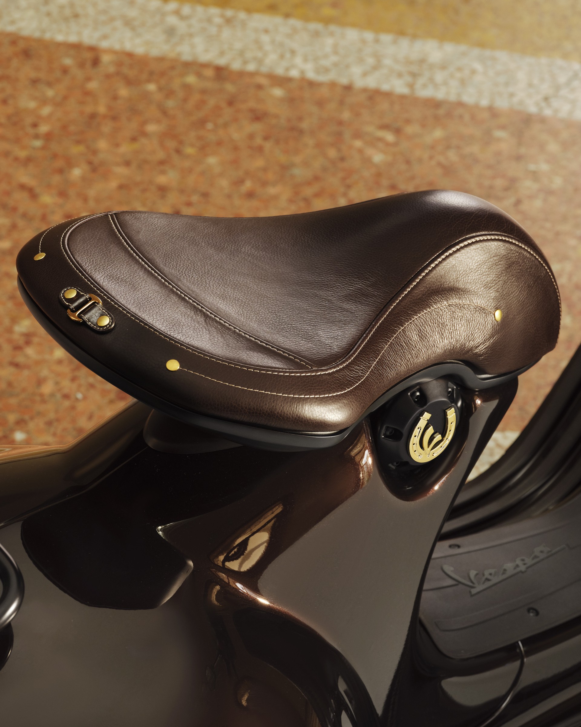 Vespa 946 Horse 2026 ra mắt, chỉ 888 xe toàn cầu Vespa 946 Horse 2026 ra mắt, chỉ 888 xe toàn cầu