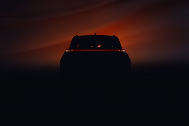 Hé lộ hình ảnh mẫu SUV điện Toyota 3 hàng ghế bí ẩn