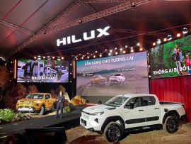 Toyota Hilux 2026 ra mắt, bản Hilux Trailhunter 2.8 4x4 AT giá 903 triệu