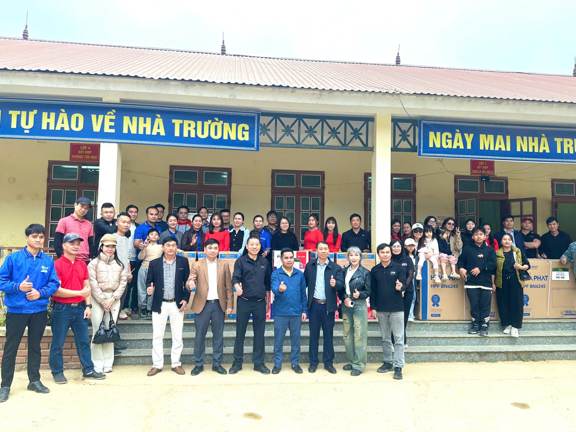 “Sưởi ấm bản cao 2025”: Lan tỏa hơi ấm tới học sinh vùng cao Bó Sinh, Sơn La