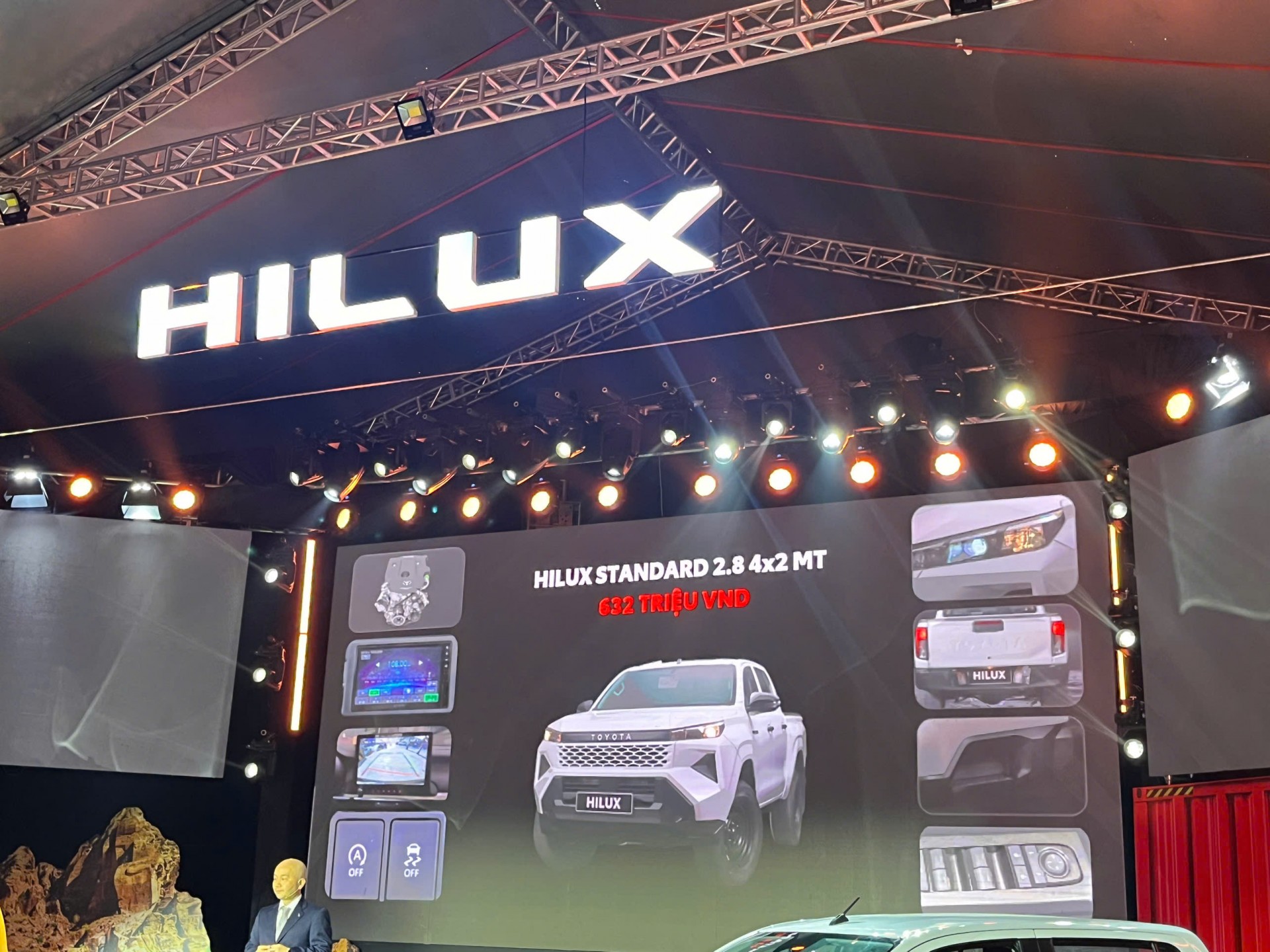 Toyota Hilux 2026 ra mắt