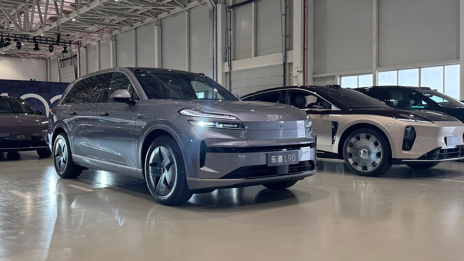 Thương hiệu Nio đã giới thiệu phiên bản AEB được hỗ trợ AI cho những mẫu xe mới của mình