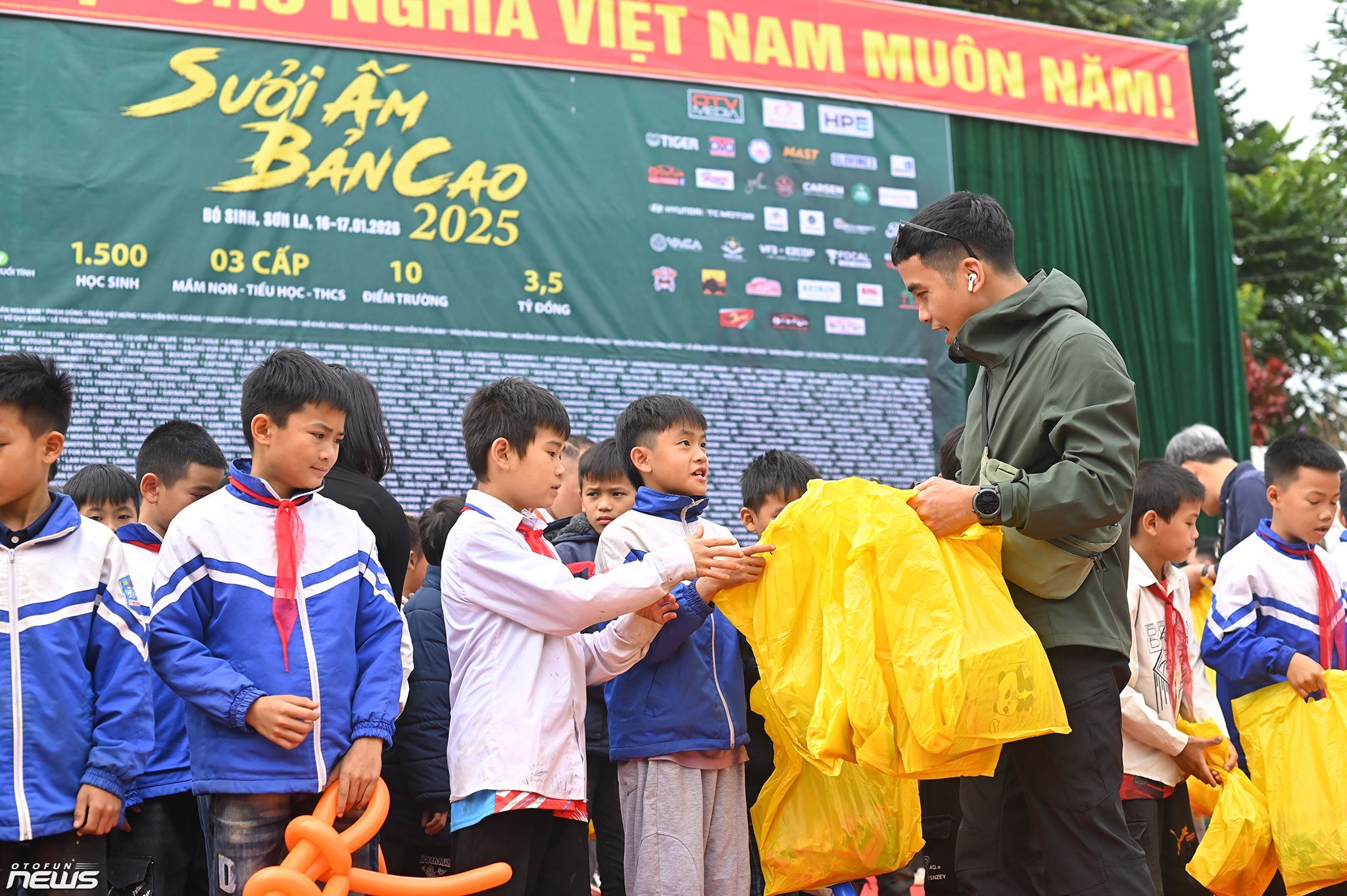 Sưởi Ấm Bản Cao (SABC) 2025 - Phần 2: Những nụ cười ở Bó Sinh