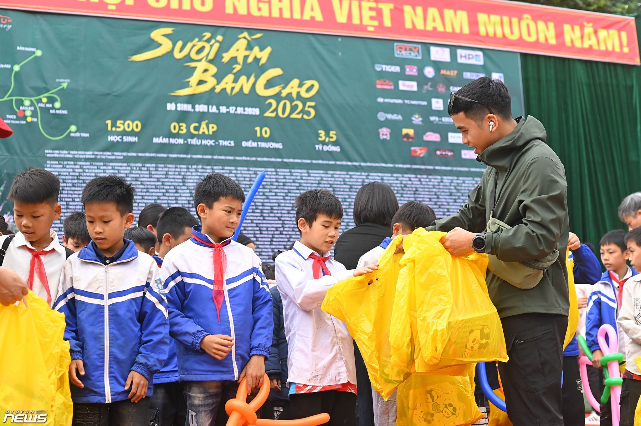 Sưởi Ấm Bản Cao (SABC) 2025 - Phần 2: Những nụ cười ở Bó Sinh