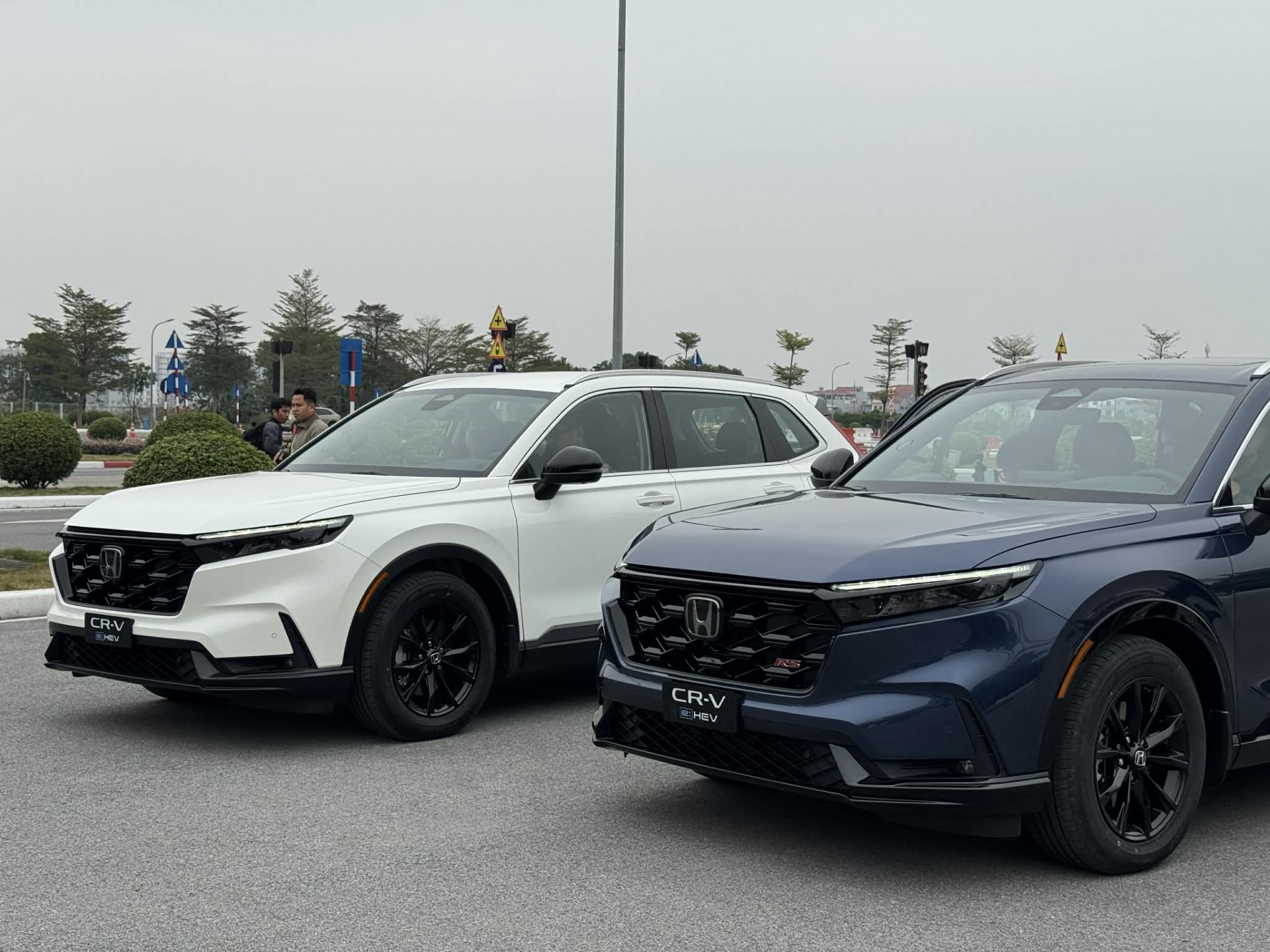 Honda CR-V e:HEV 2026 có giá bán chính thức từ 1,17 tỷ đồng