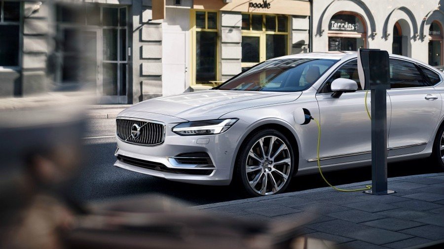 Xe hybrid lần đầu vượt xe xăng tại châu Âu trong năm 2025