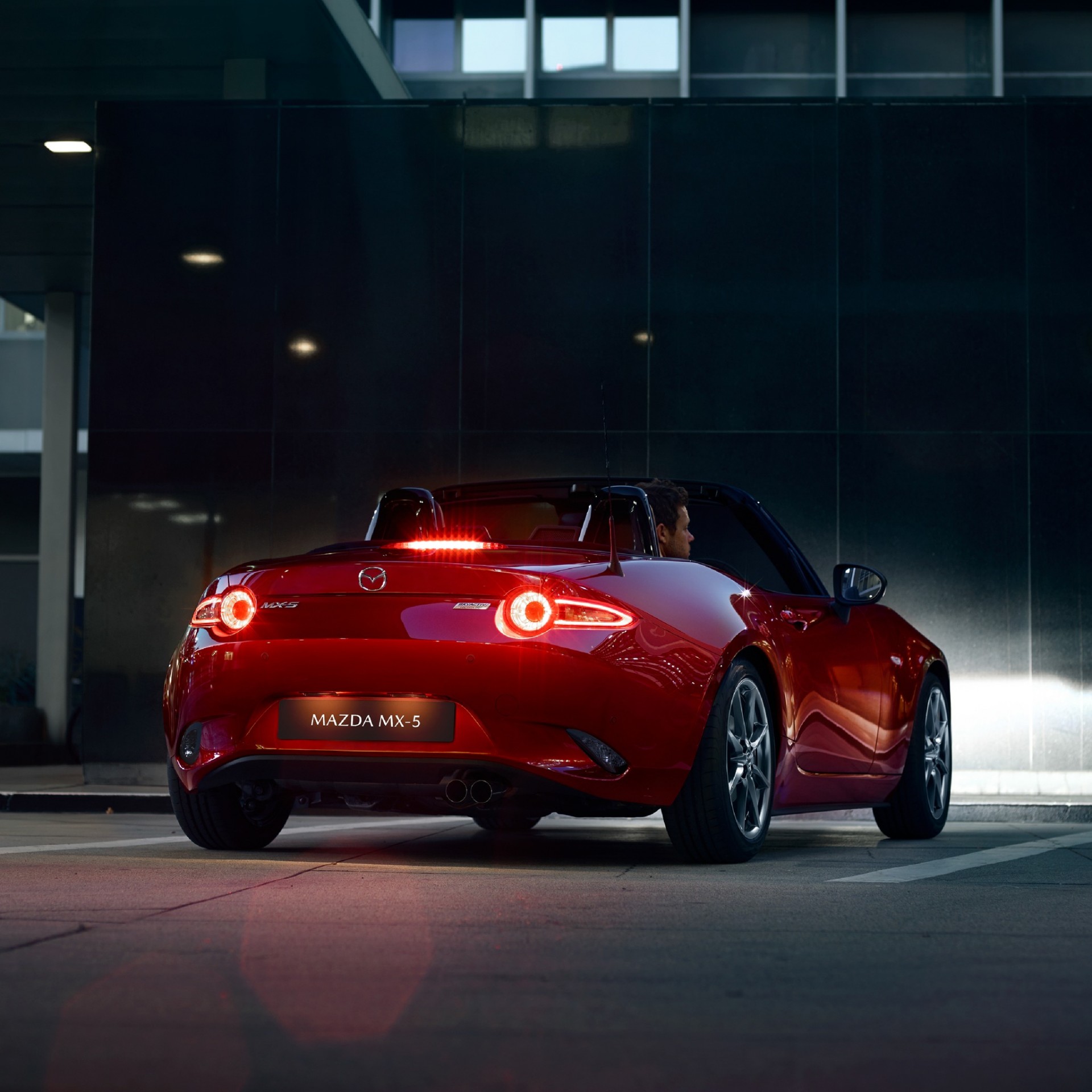 Mazda MX-5 Miata nhận cọc tại Việt Nam, giá dự kiến trên 1 tỷ đồng