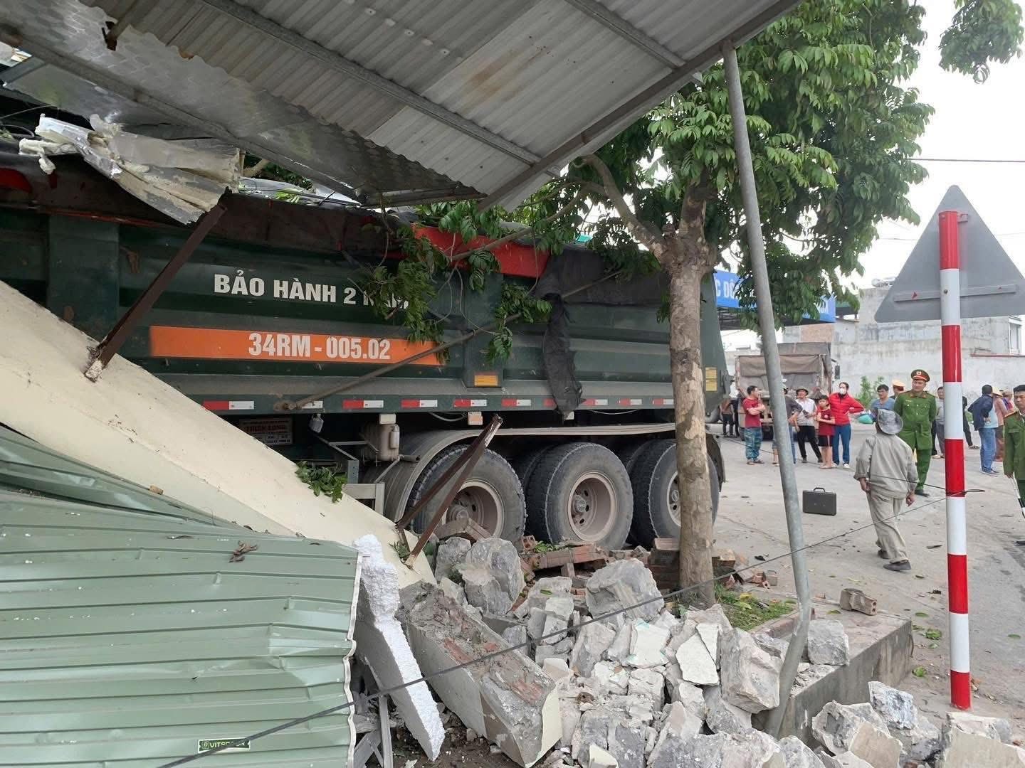 Tổng hợp tin tức tai nạn giao thông mới nhất ngày hôm nay 6/2/2026