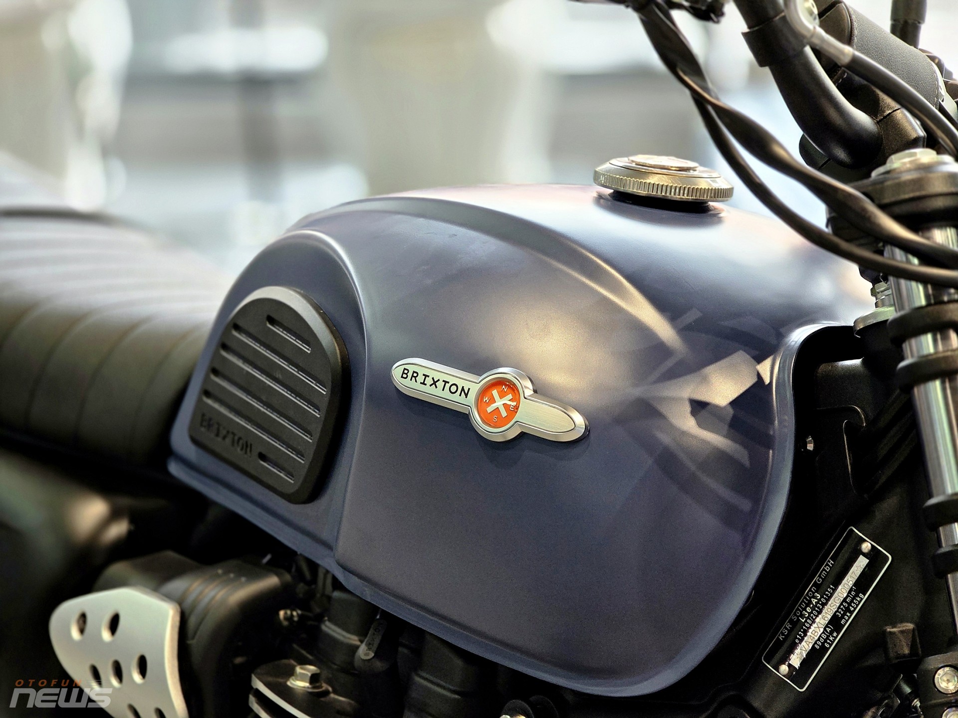 Mô tô cổ điển Brixton Cromwell 1200 2026 về Việt Nam, giá 288 triệu đồng