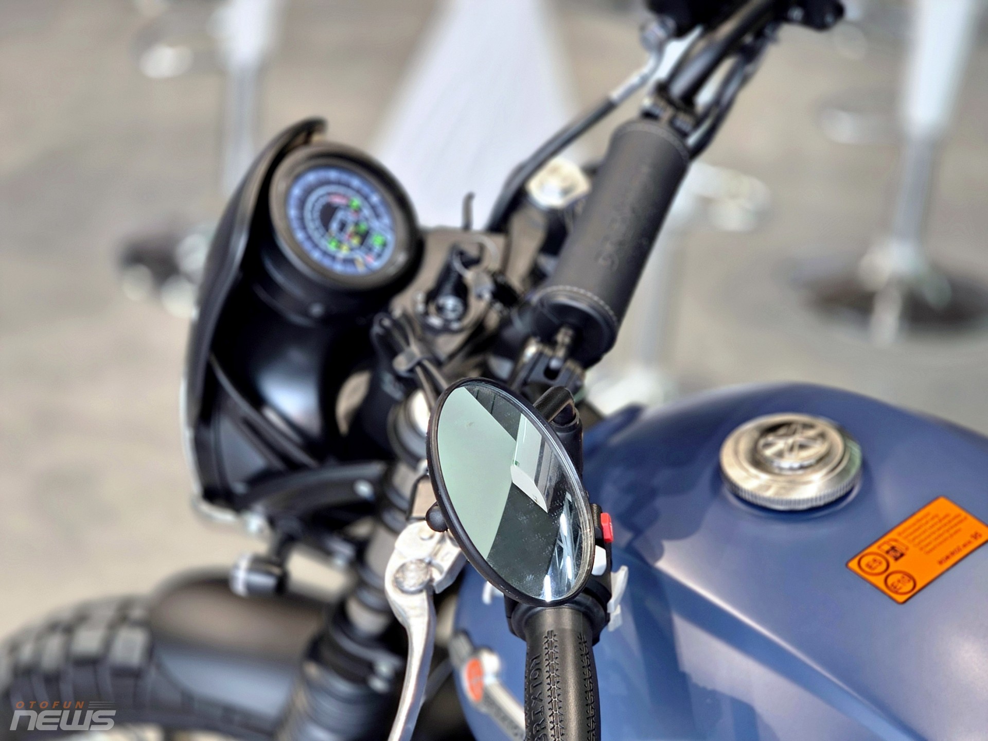 Mô tô cổ điển Brixton Cromwell 1200 2026 về Việt Nam, giá 288 triệu đồng