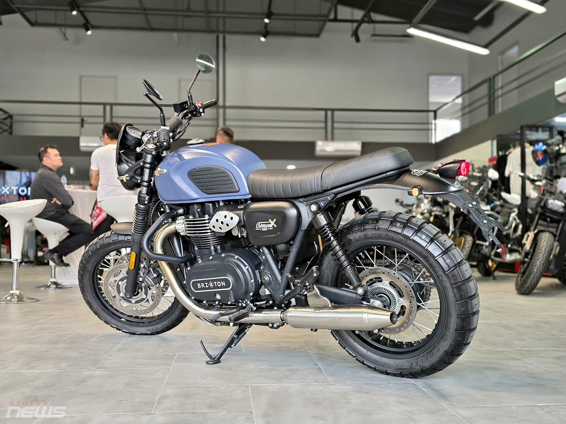 Mô tô cổ điển Brixton Cromwell 1200 2026 về Việt Nam, giá 288 triệu đồng