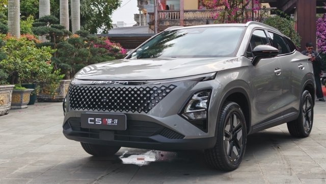 Omoda C5 SHS lộ diện, hãng thách thức Toyota Corolla Cross hybrid