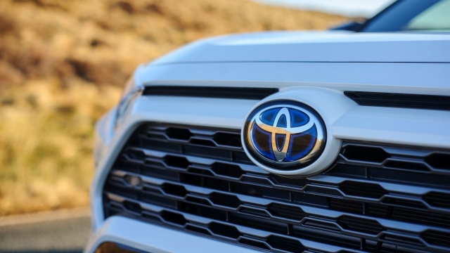 Xe điện chững nhịp, Toyota tăng tốc chiến lược hybrid toàn cầu