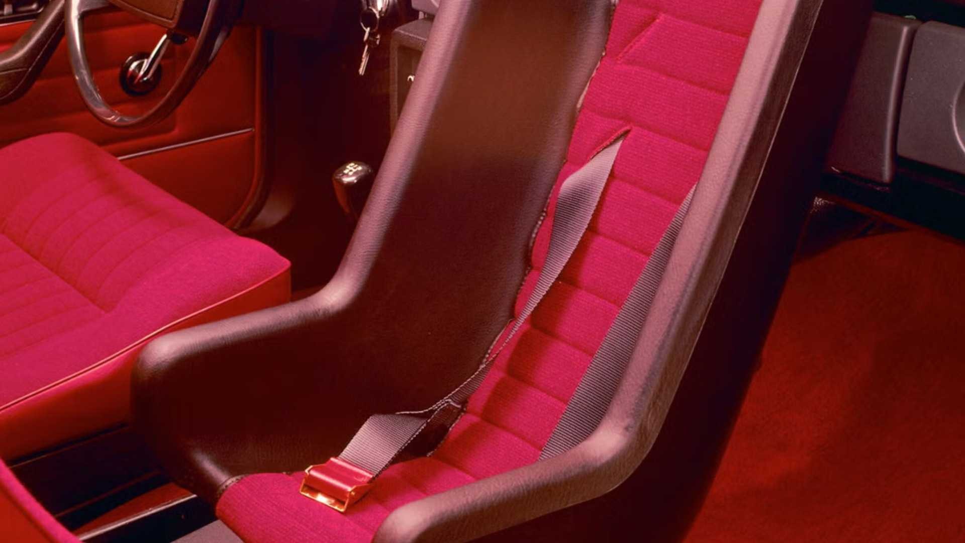 10 tính năng an toàn đã làm thay đổi hoàn toàn ngành ô tô thế giới