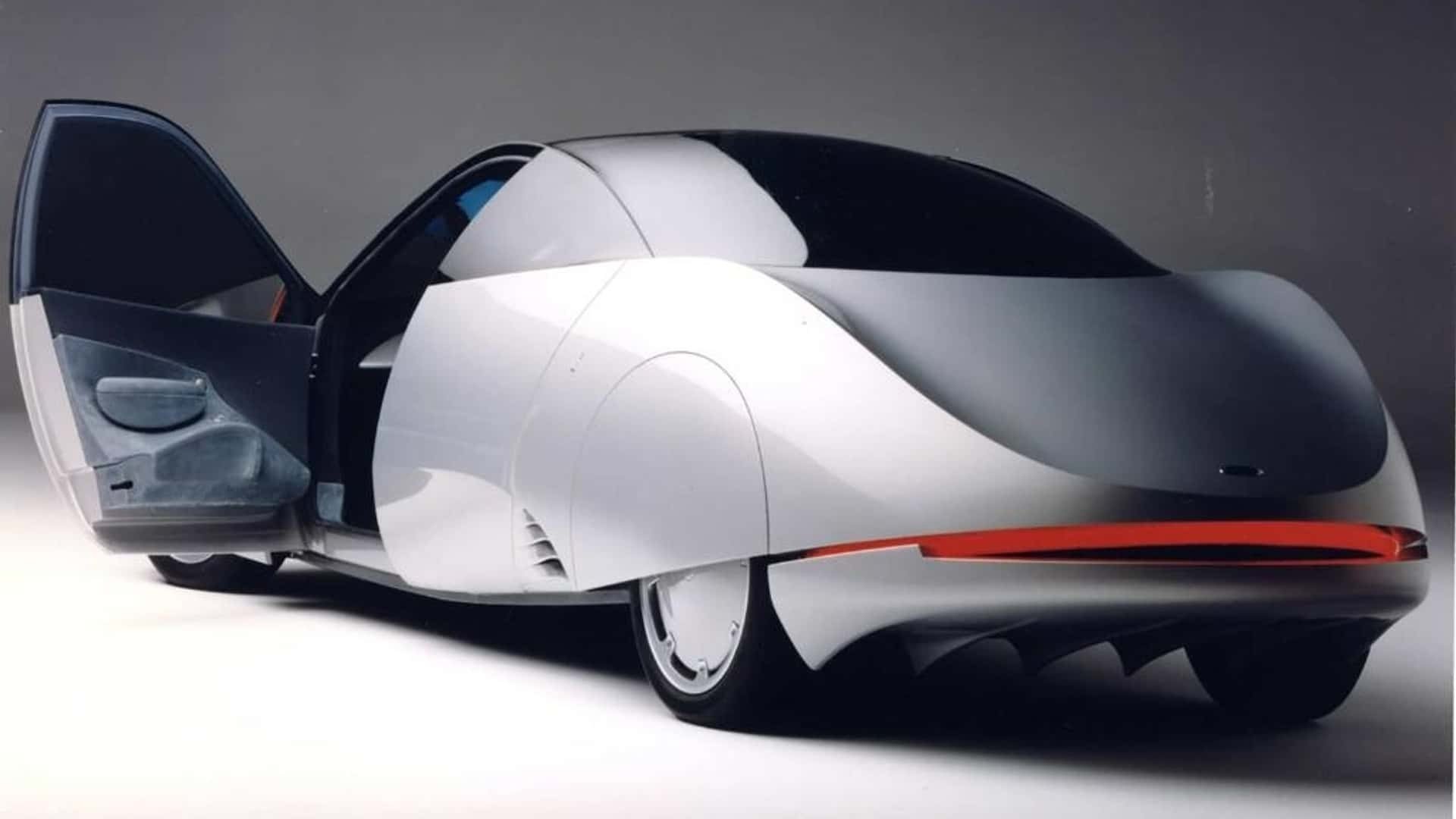 Phía sau của Ford Synergy 2010