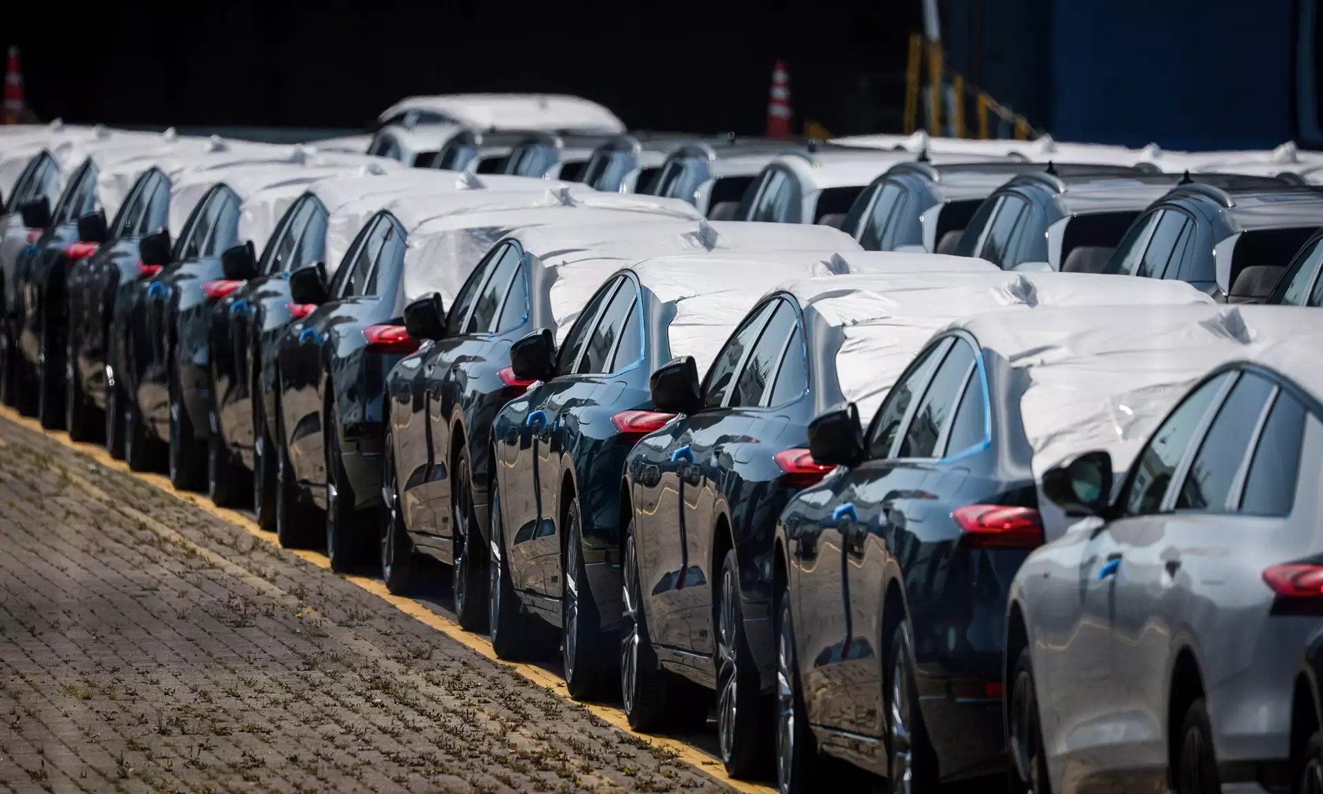 Thị trường xe điện Trung Quốc ghi nhận khởi đầu chậm trong tháng đầu năm 2026 Dựa theo các báo cáo lượng tiêu thụ, thị trường xe điện Trung Quốc có dấu hiệu chững lại rất rõ trong tháng 1 năm 2026