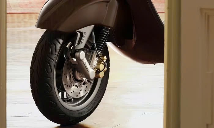 Vespa 946 phiên bản năm Ngựa ra mắt, giá dự kiến gần 500 triệu đồng