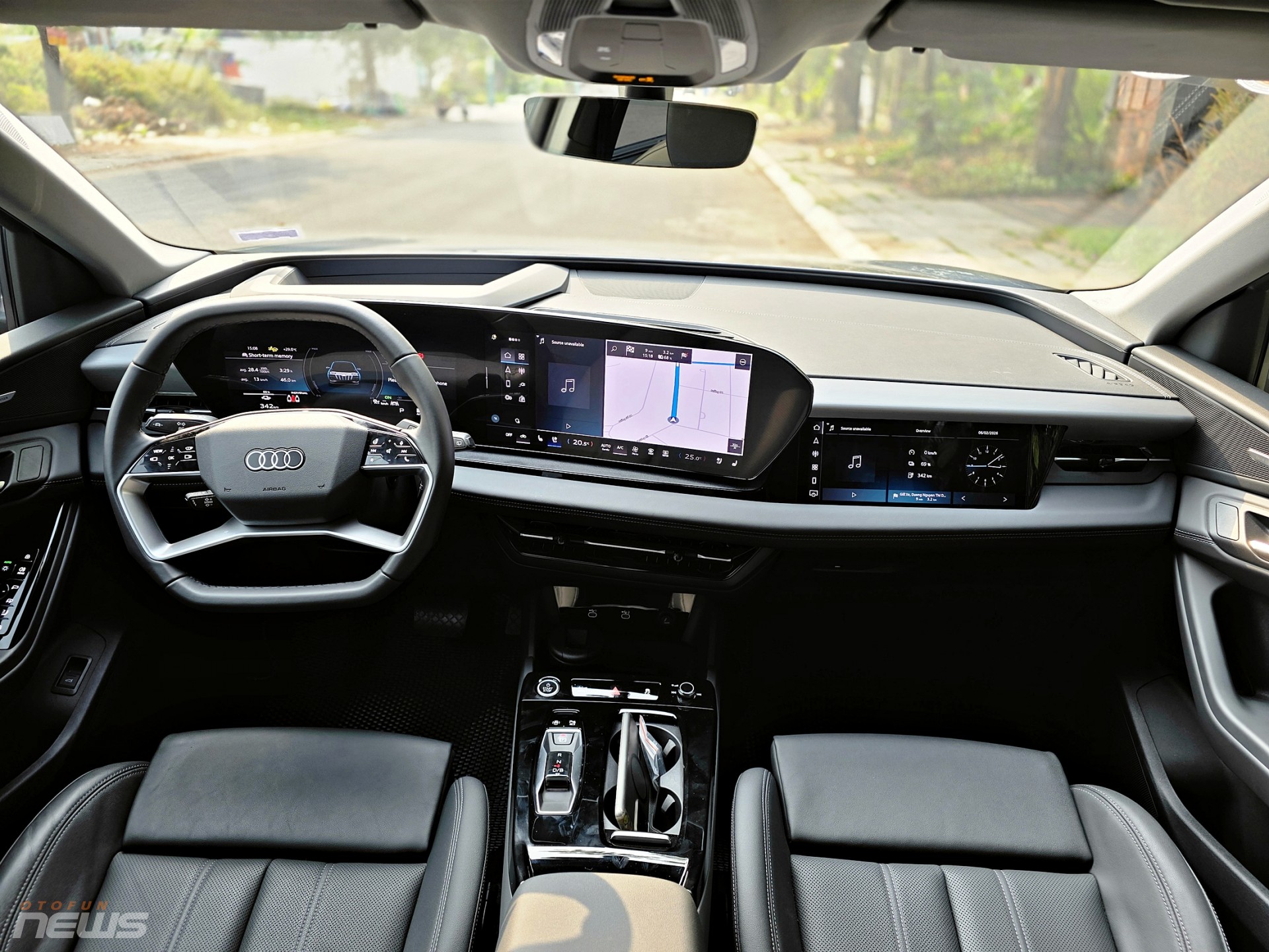 Cận cảnh Audi Q6 e tron giá 3,19 tỷ đồng