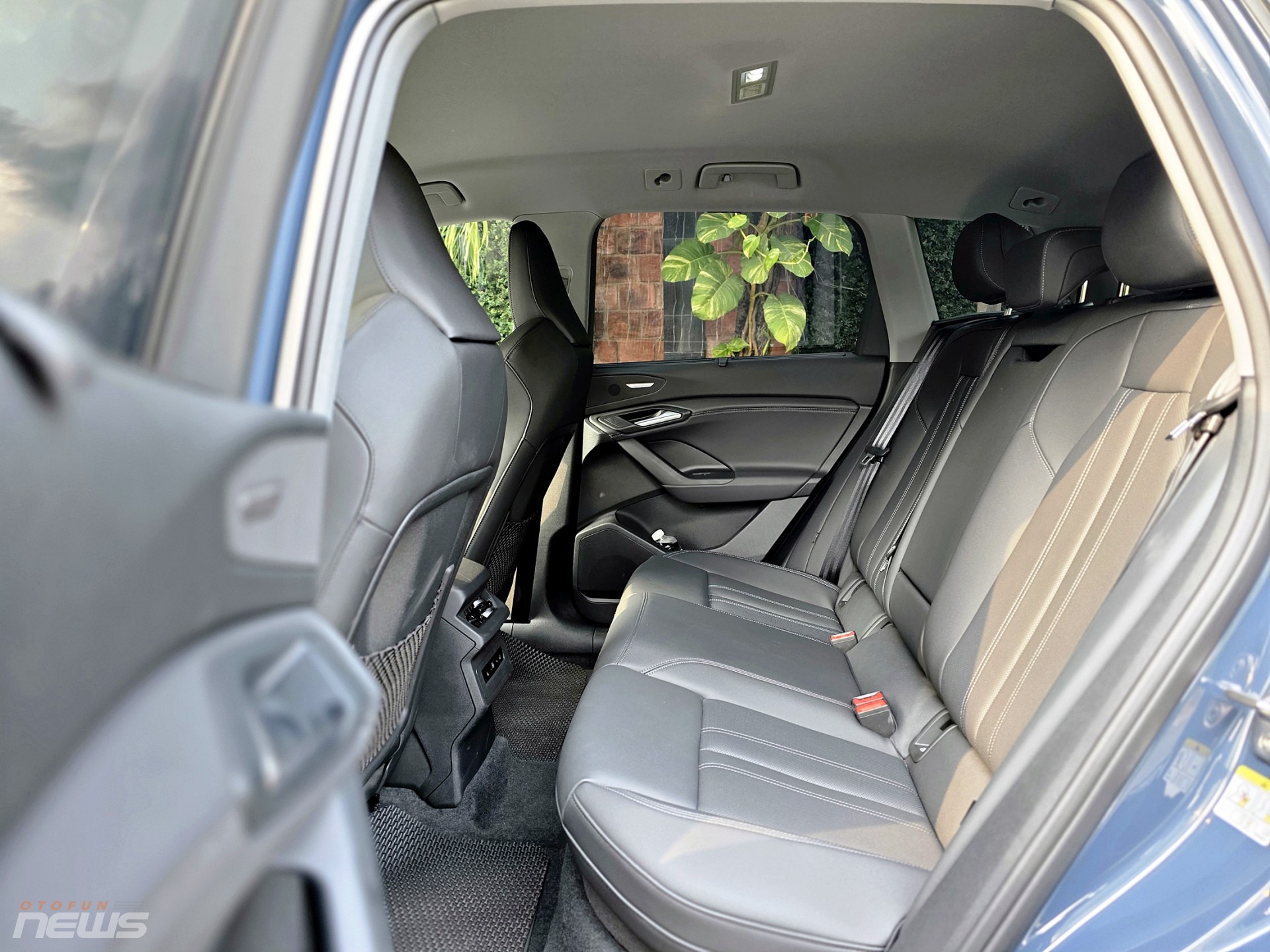 Cận cảnh Audi Q6 e tron giá 3,19 tỷ đồng