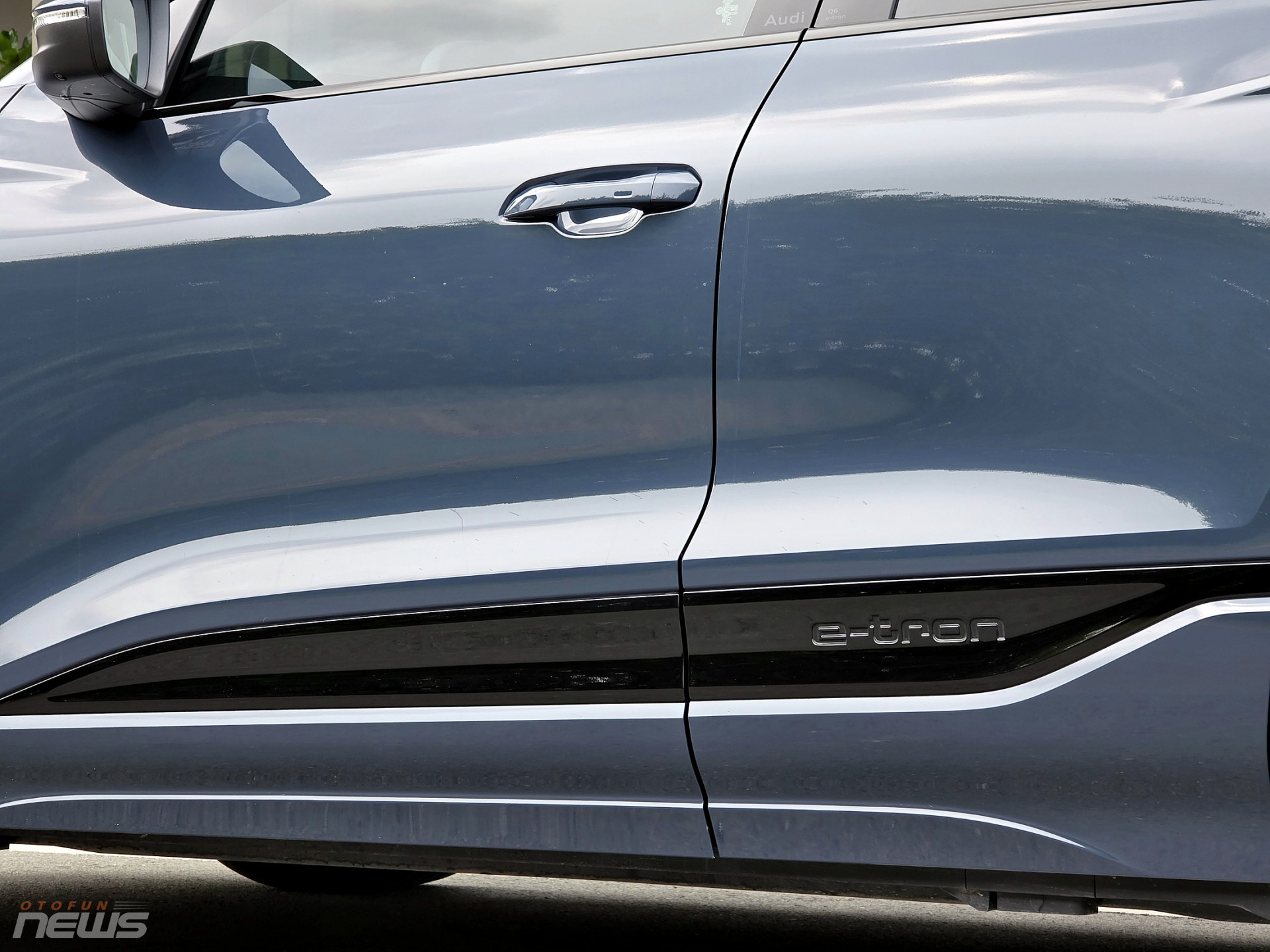 Cận cảnh Audi Q6 e tron giá 3,19 tỷ đồng