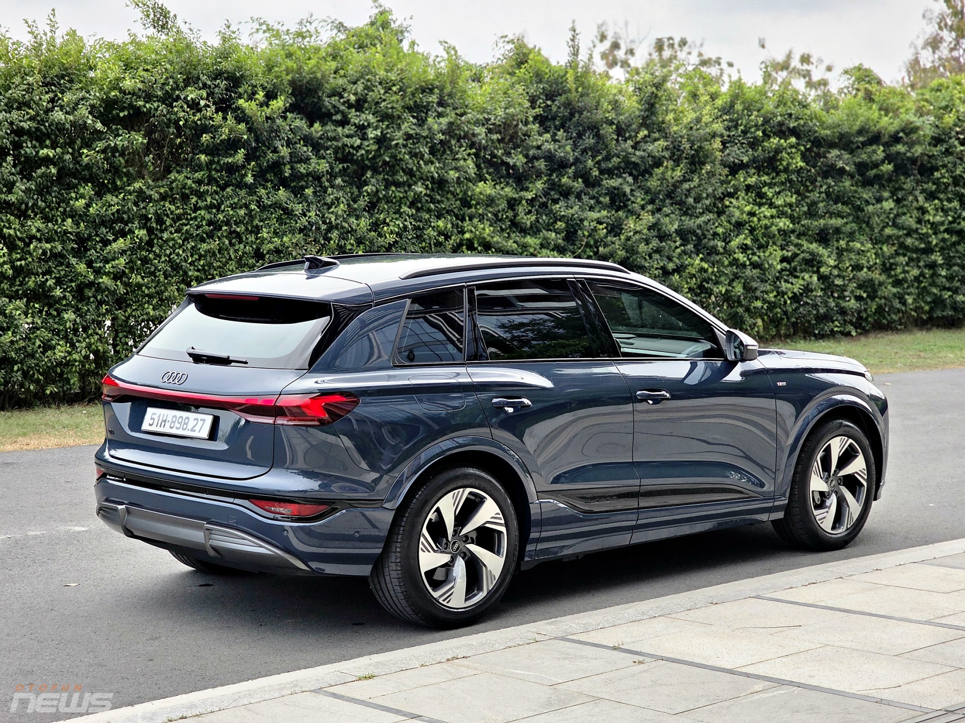 Cận cảnh Audi Q6 e tron giá 3,19 tỷ đồng