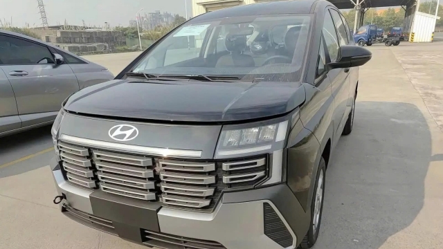 Hyundai Stargazer 2026 nhận đặt cọc tại đại lý