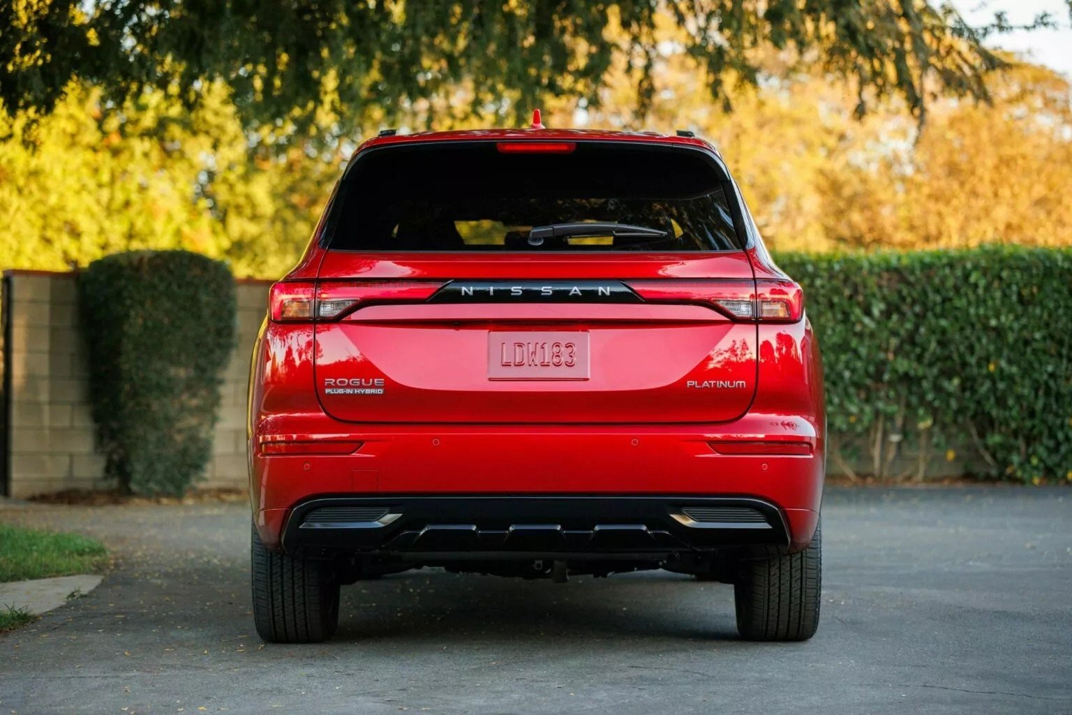 Nissan X Trail PHEV 2026, bản song sinh của Mitsubishi Outlander