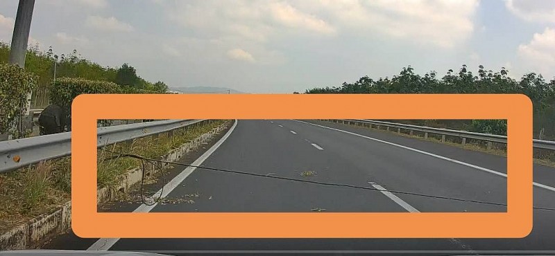 Tài xế tố dây cáp chăng ngang cao tốc Long Thành - Dầu Giây cắt vào đầu xe