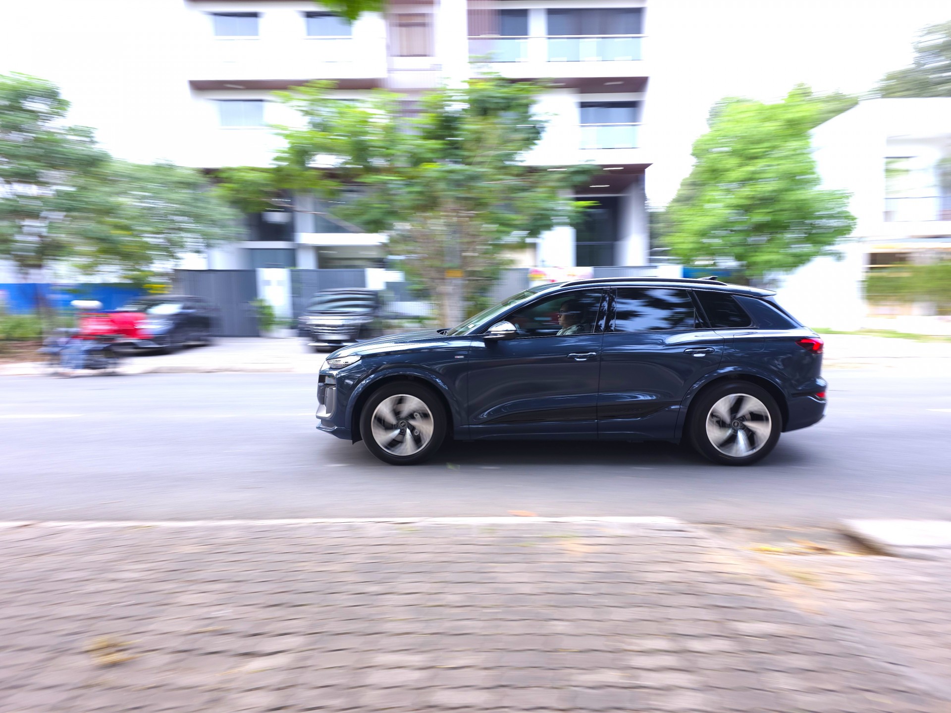 Cận cảnh Audi Q6 e tron giá 3,19 tỷ đồng