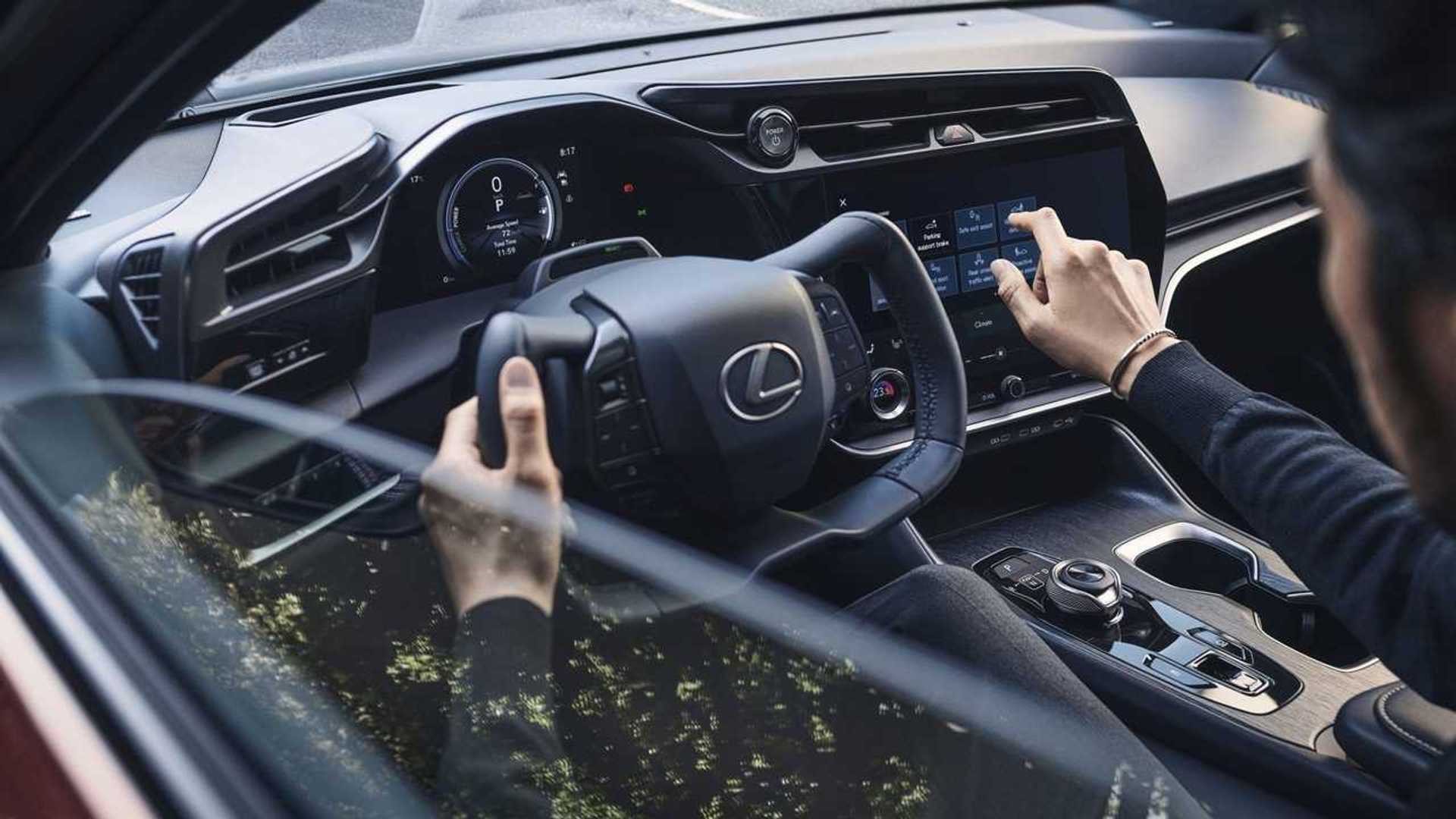 Trung Quốc dự định cấm thiết kế vô-lăng bán phần kiểu yoke kể từ năm 2027
