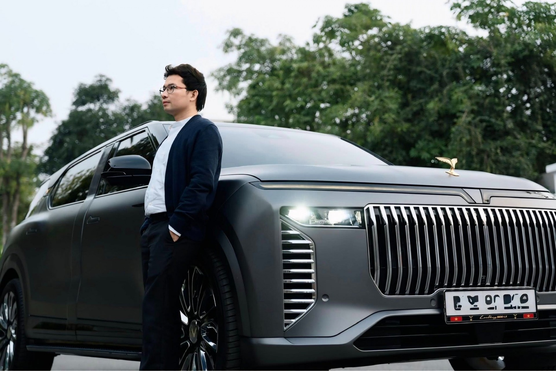 Bản phối “độc bản” Lạc Hồng 900 LX màu ghi xám cực lạ của CEO GSM