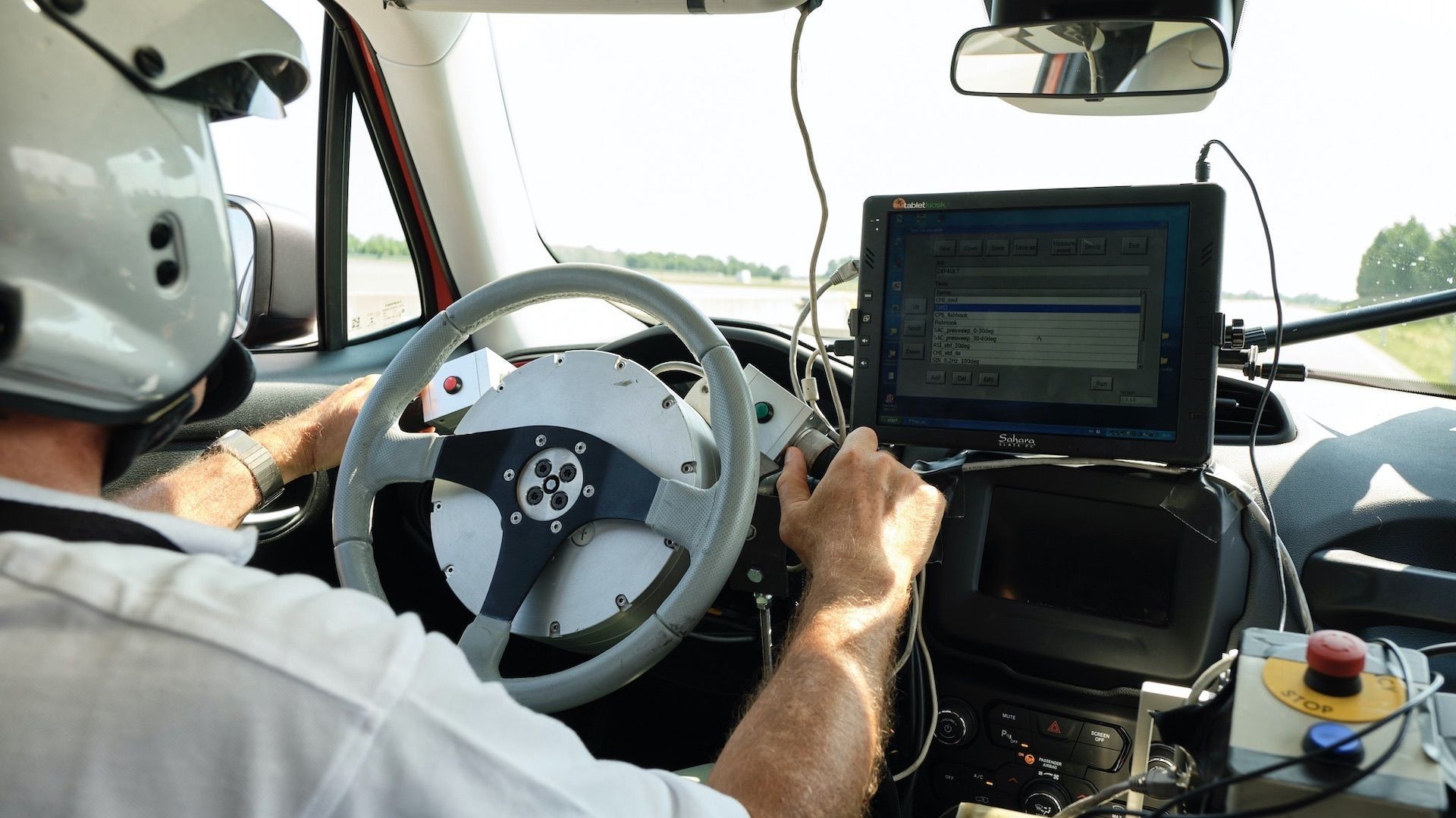 Các hãng xe lâu đời dành rất nhiều thời gian và công sức trong quá trình thử nghiệm, phát triển một mẫu xe hoàn toàn mới nhằm đảm bảo chất lượng