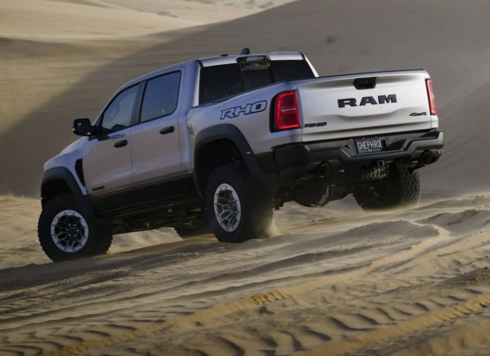 Xem trước RAM 1500 RHO và RAM 1500 Rebel ra mắt tại Việt Nam, sắp phân phối bởi THACO Xem trước RAM 1500 RHO và RAM 1500 Rebel ra mắt tại Việt Nam, sắp phân phối bởi THACO