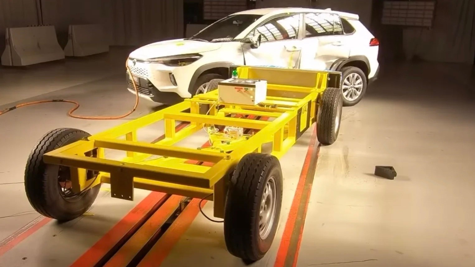 Thiếu túi khí rèm, Toyota Corolla Cross bị hạ điểm an toàn